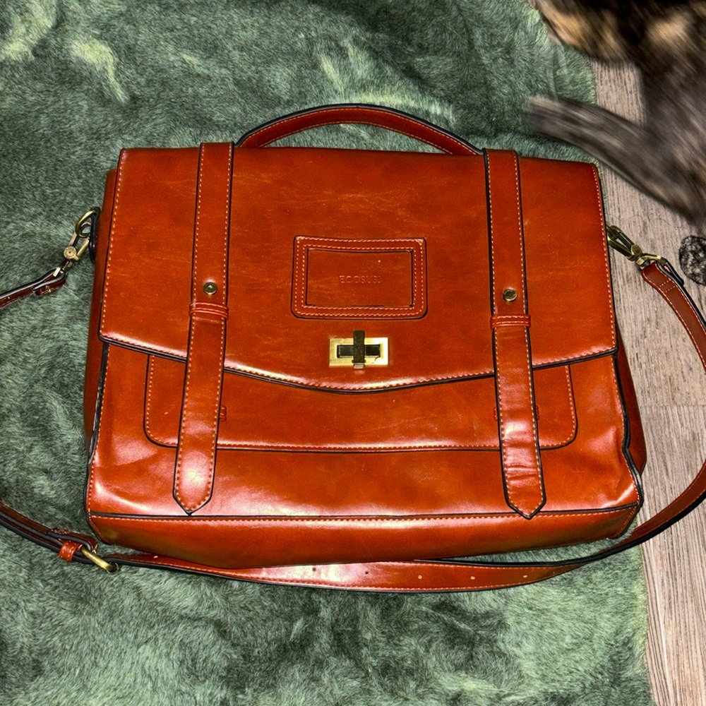 *sfw* Faux Leather satchel with one strap